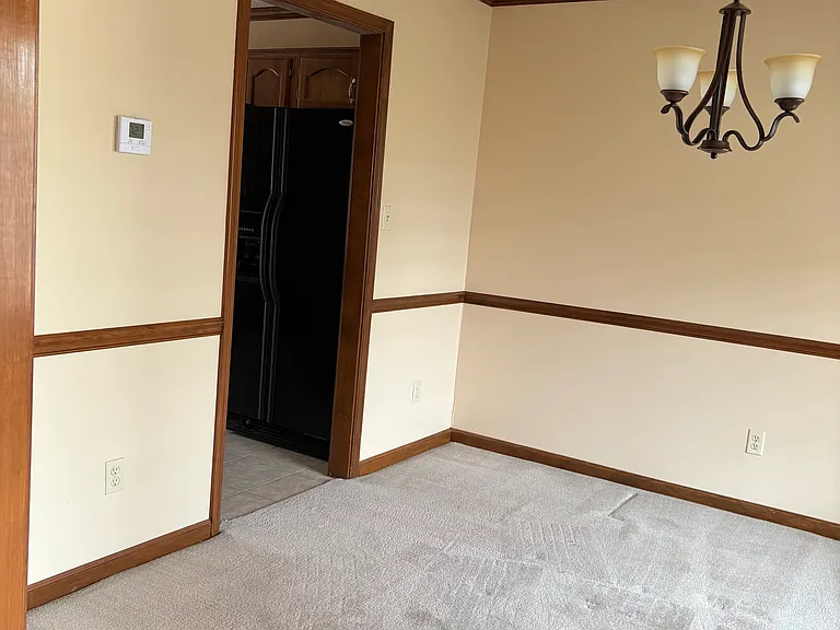 7390 Fox Meadow Dr — Photo 4