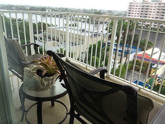 4th image of 3020 NE 32nd Ave APT 602