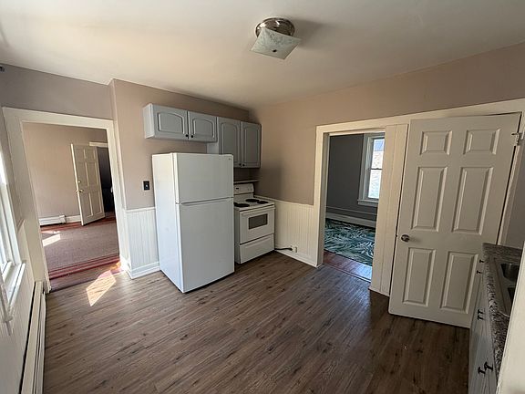 2nd image of 11 Fairview Ave Floor 2