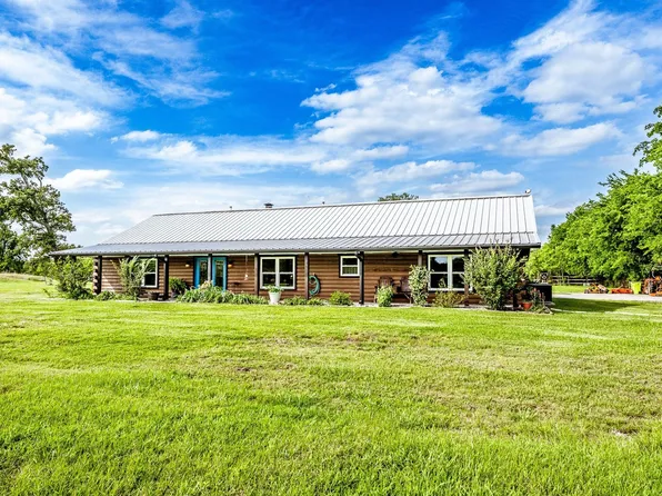 888 Tafelski Rd, New Waverly, TX 77358