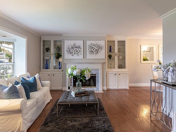 4th image of 426 Chestnut Park Ct