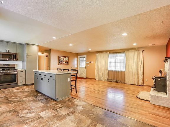 5th image of 8301 NE Benton Dr