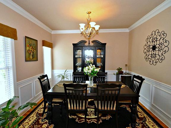 5th image of 7031 Shady Knoll Ln