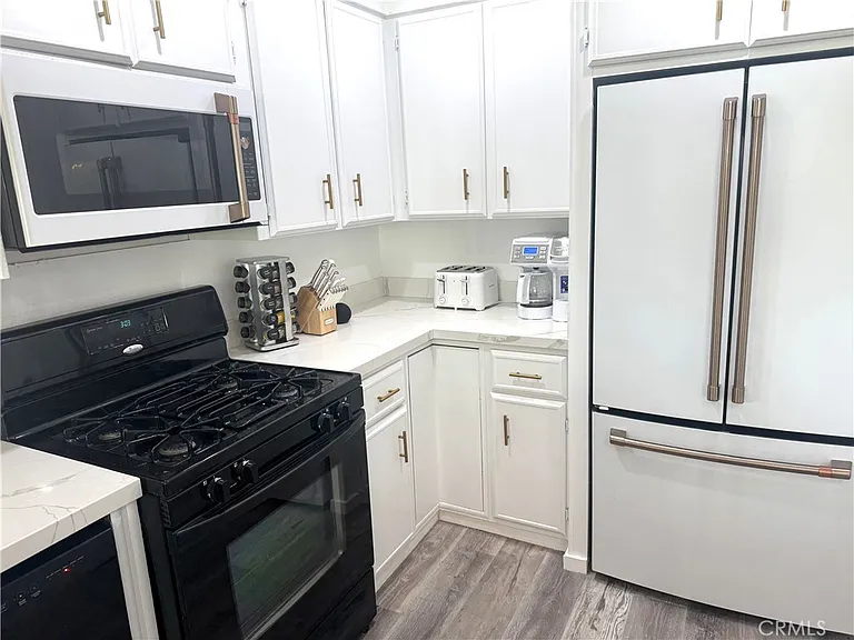38250 Azalea Dr — Photo 3