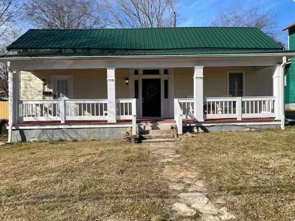 1112 S High St, Columbia, TN 38401