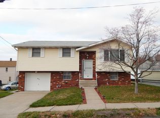 911 Vine St, Avoca, PA 18641