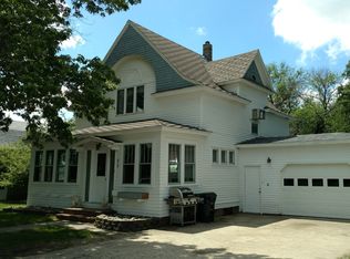 319 Broadway St, Enderlin, ND 58027