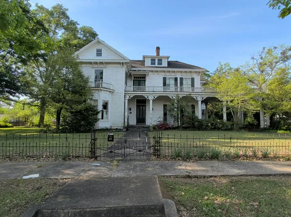 209 W Washington St, Aberdeen, MS 39730