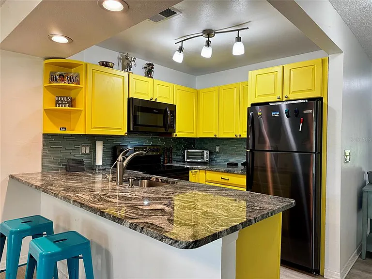 3031 Quail Holw #16 — Photo 9
