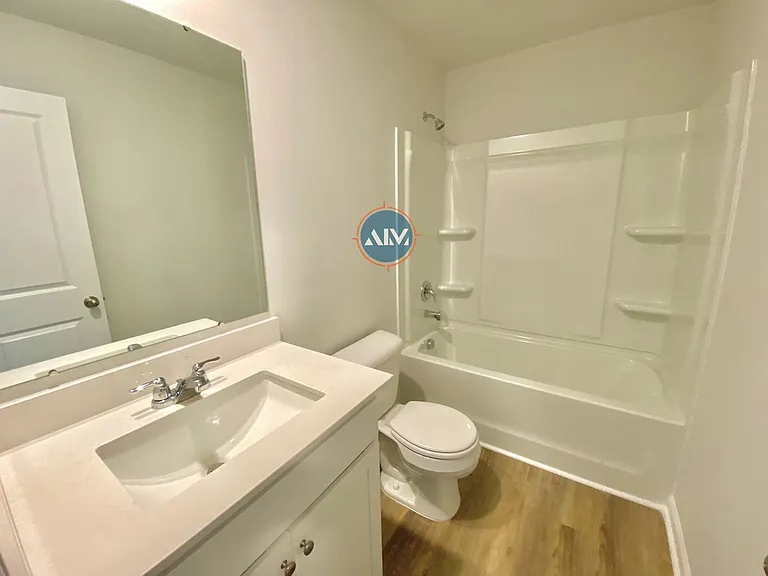 1729 Sanctum St — Photo 18
