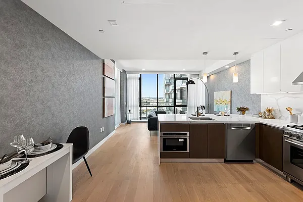 Rented by CPRE ELITE INC | media 19