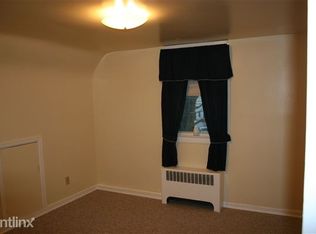 8 Woolard Ave, Albany, NY 12205