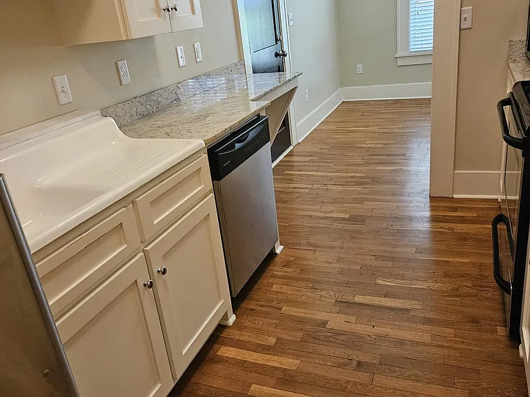 523 Orange St — Photo 11
