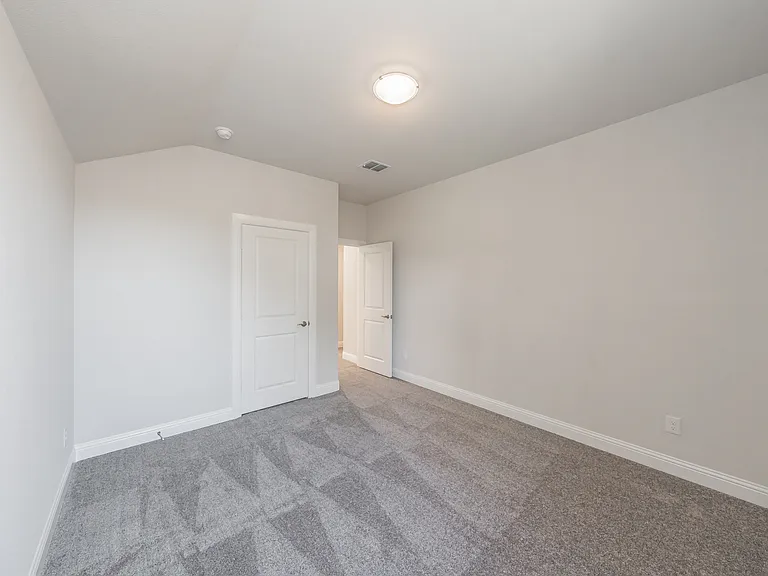 241 Gardenia Dr — Photo 31