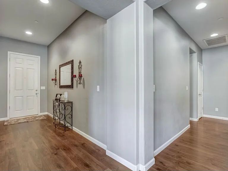 2525 W Connelly Ave — Photo 14