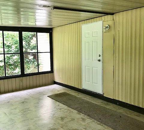4th image of 1400 NW 112th Ct