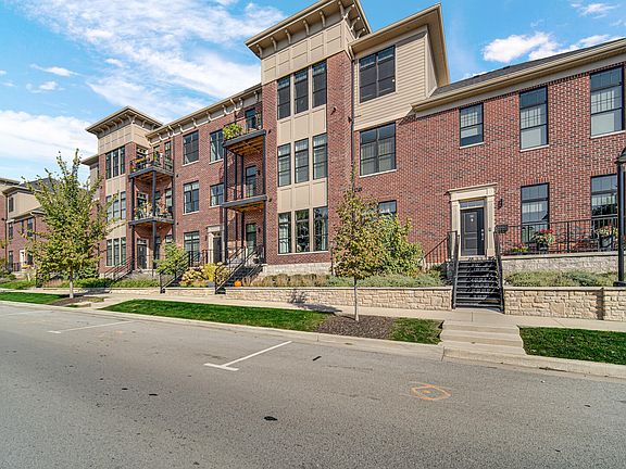 2nd image of 204 Campbell St #301