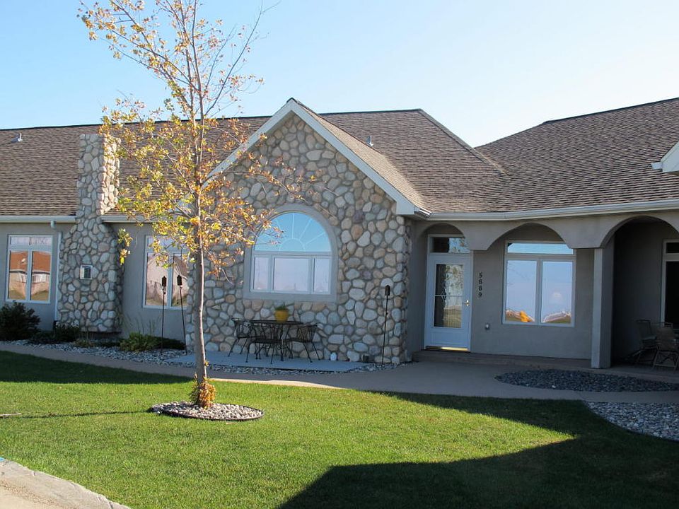 1st image of 5889 Fountain Vista Dr