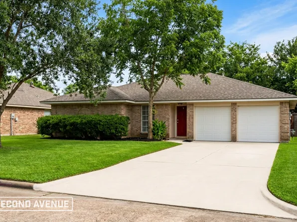 5010 Carmona Ln, Pearland, TX 77584