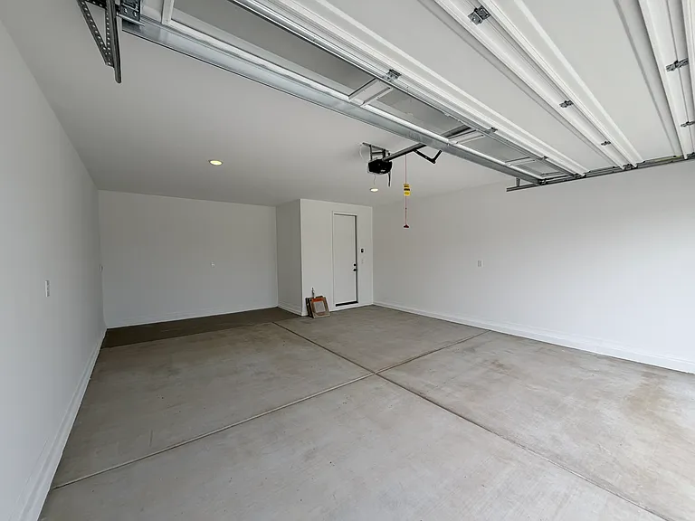 24172 W Raymond St — Photo 10