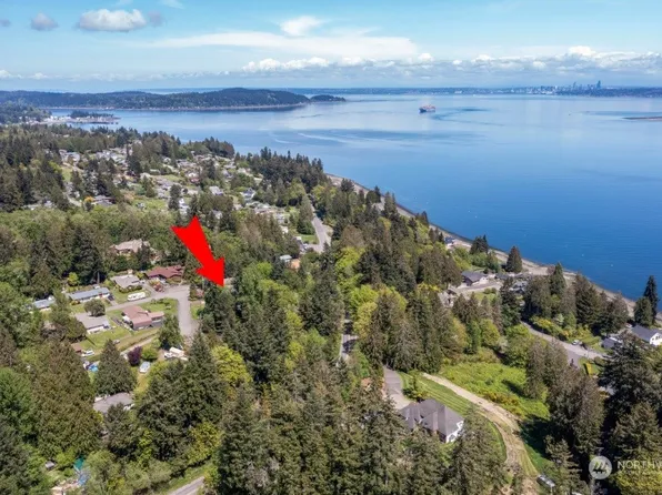 7933 SE Blakeview Drive, Port Orchard, WA 98366