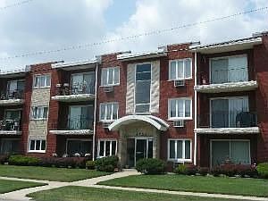 1st image of 4754 W 101st St