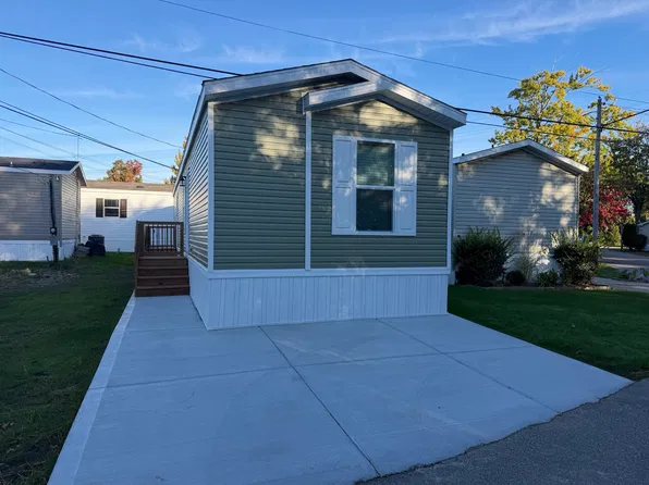 11800 Brookpark Rd Trailer 143, Cleveland, OH 44130