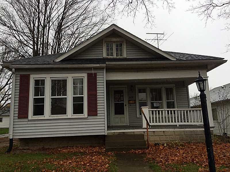 1st image of 917 Spruce Ave