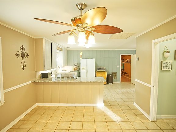 5th image of 112 Meadowbrook Dr