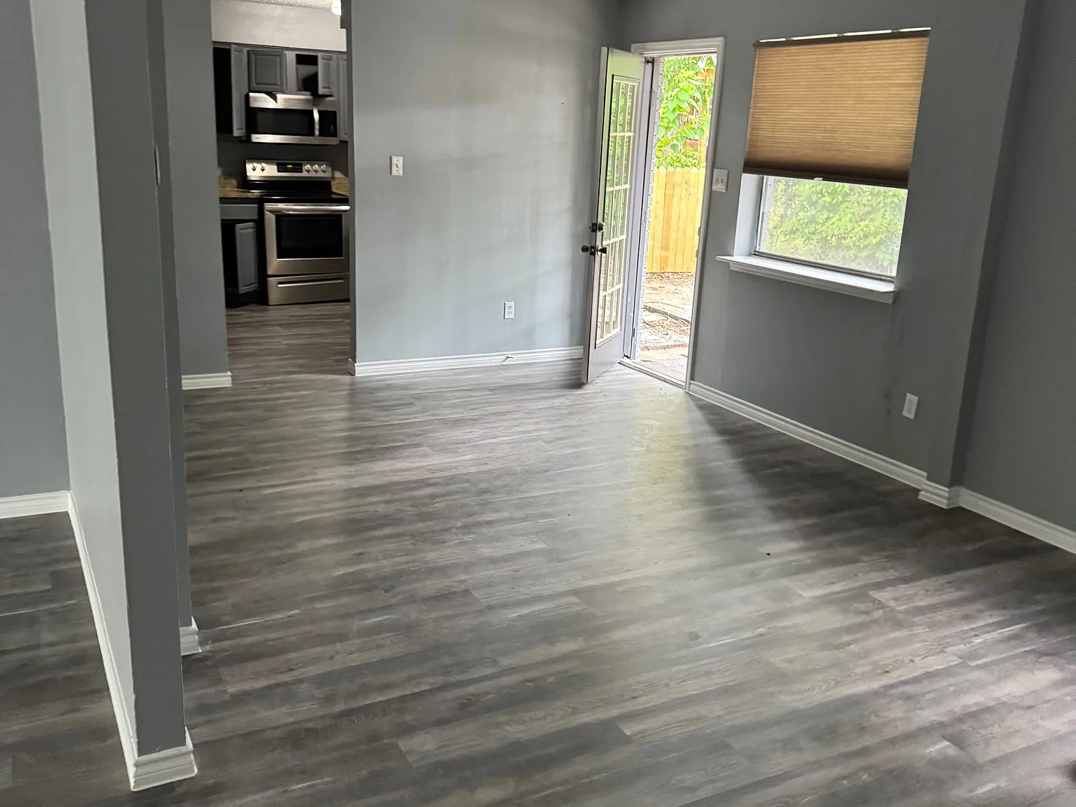3 bed, 2.0 bath, 1400 sqft, $1,900 — Photo 4
