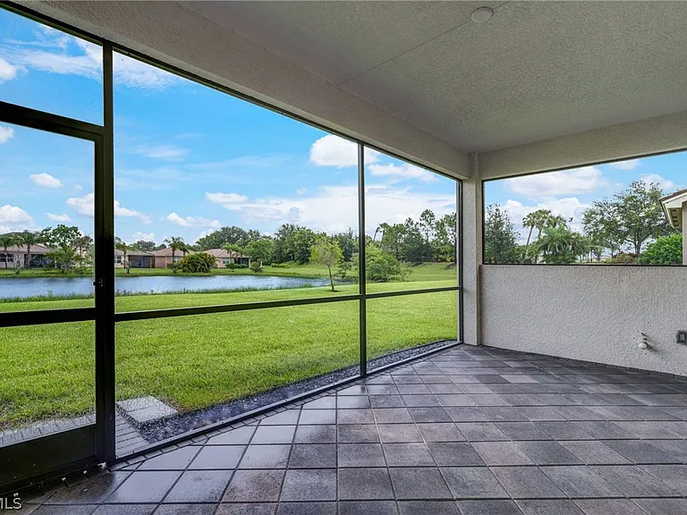 11604 Meadowrun Cir — Photo 39
