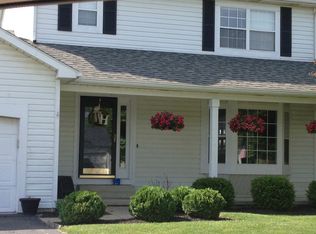 1361 Valley Dr, Marysville, OH 43040
