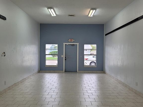 3rd image of 1211 Miramar St #2
