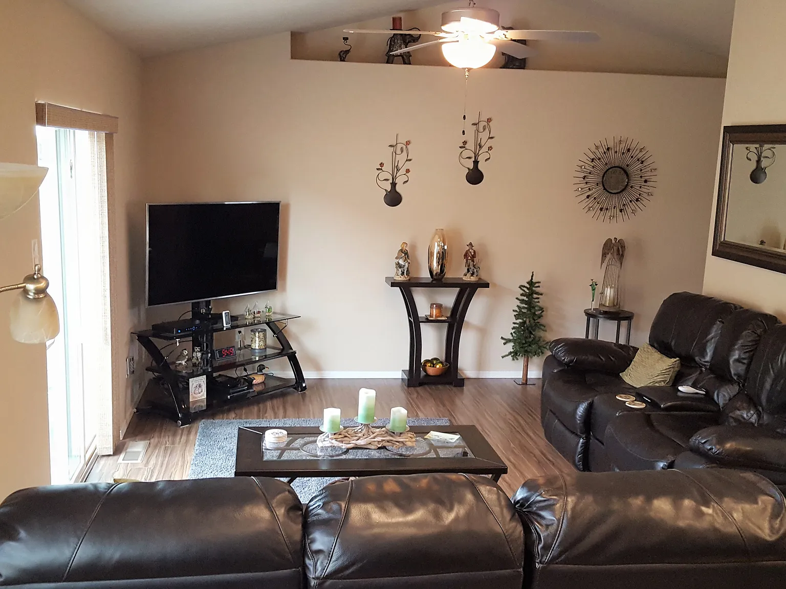 2 bed, 1152 sqft, $1,900 — Photo 4