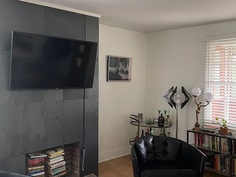 1619 Shelby Ave — Photo 7