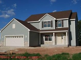 807 Dakota Dr, Hartford, WI 53027