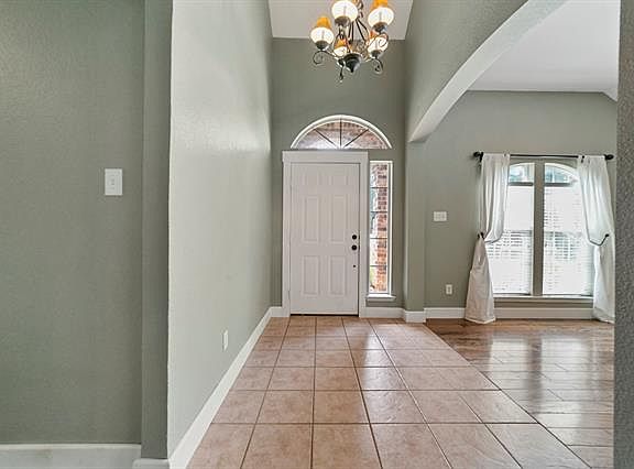 3rd image of 5624 Violet Ct