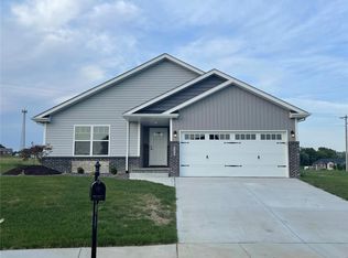 100 Harvest Crest Ct, Highland, IL 62249