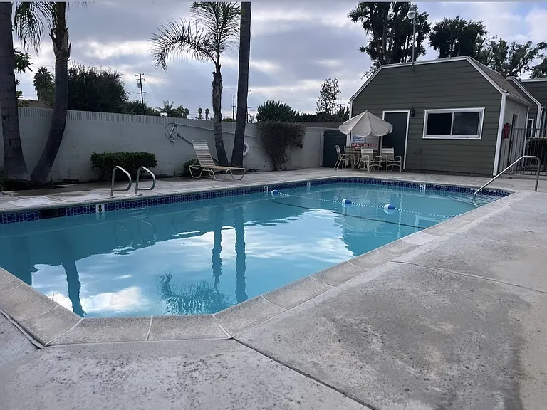 Villa Woods Apartments — Photo 5