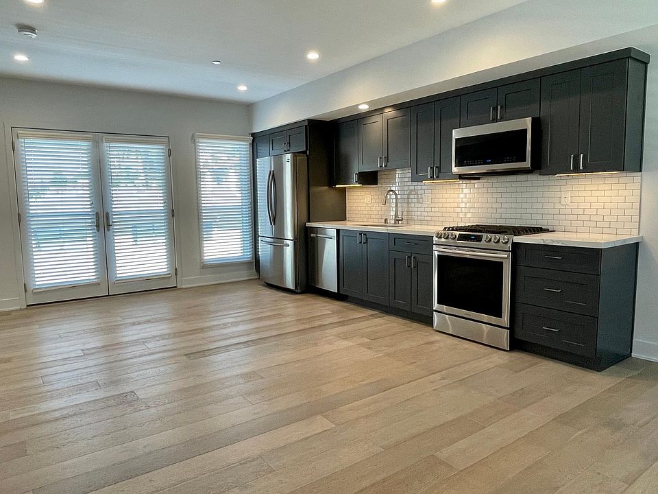 1st image of 137 S Wilson Ave Unit 206