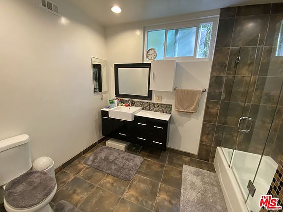 2nd image of 837 S Windsor Blvd APT 1