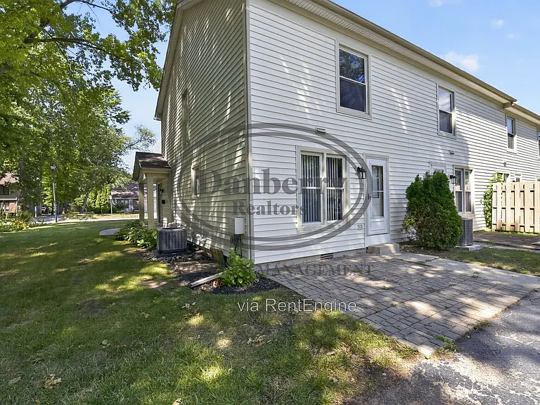 5409 Westcastle Dr #4 — Photo 24