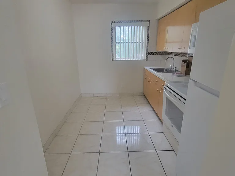 733 Curtiss Pkwy #7 — Photo 9