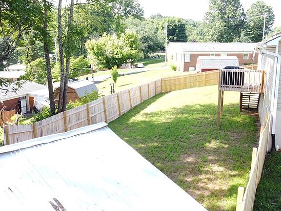4th image of 926 W Skyline Dr