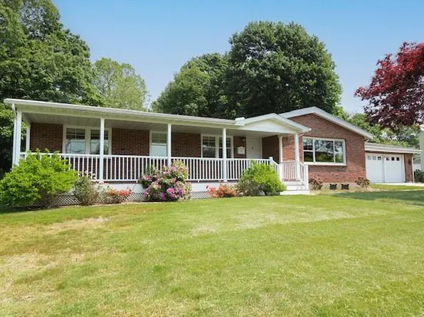 6 Emerald St, Westerly, RI 02891