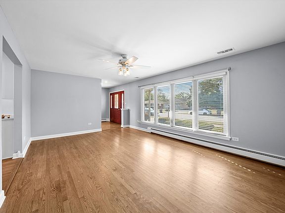 3rd image of 454 E 166th Pl