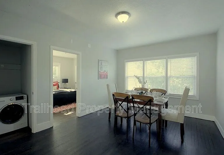 1214 Brush Creek Blvd #3 — Photo 10