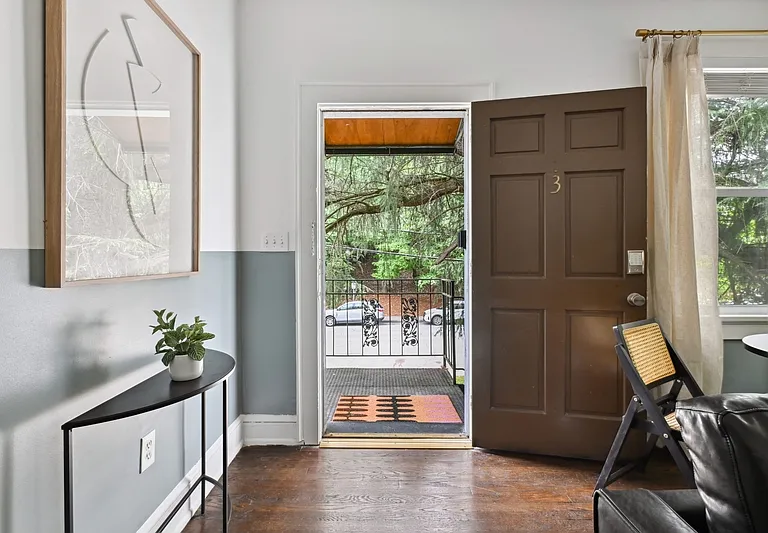 1351 Oxford Rd NE #3 — Photo 3