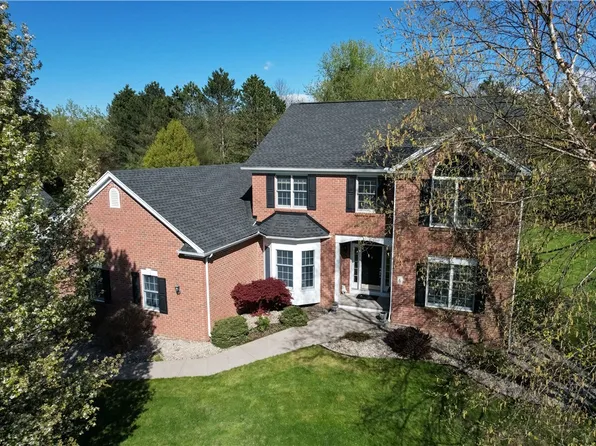 6 Portofino Cir, Henrietta, NY 14467