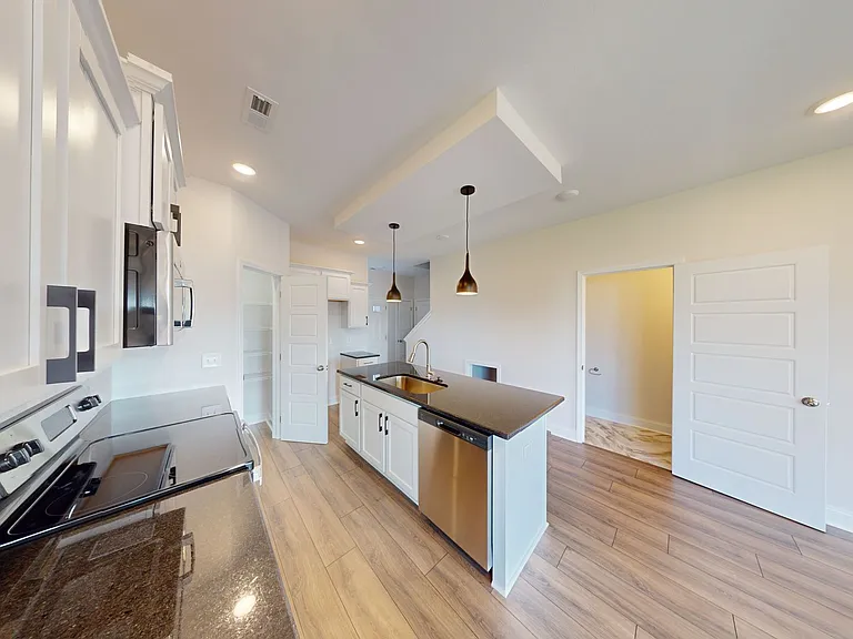 1018 Cherry Acres Dr — Photo 11